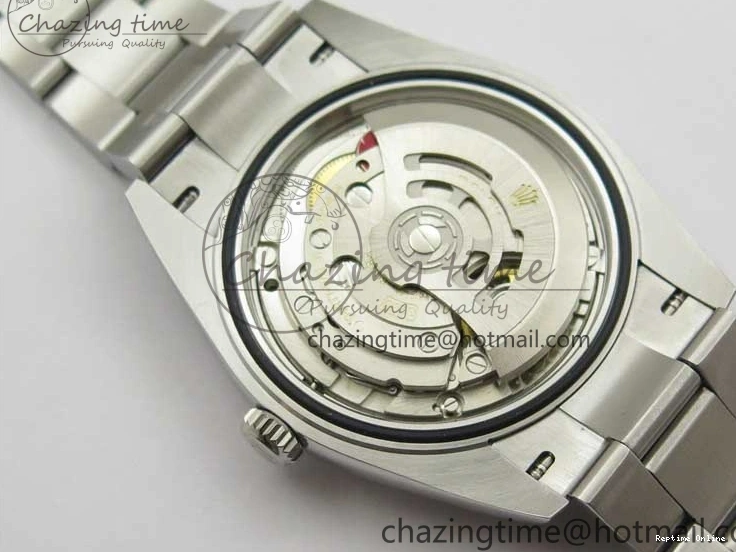 1103 Casual Oyster Perpetual 41mm 124300 EWF Best Edition Red Dial on SS Bracelet A 2856